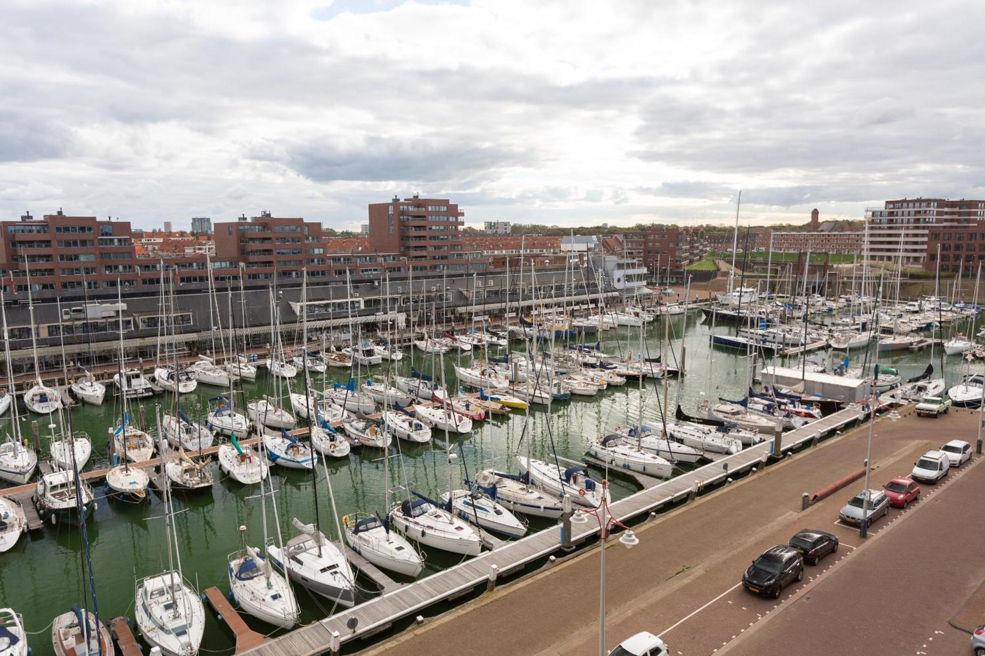 Bizstay Harbour III Scheveningen Apartments La Haya Exterior foto